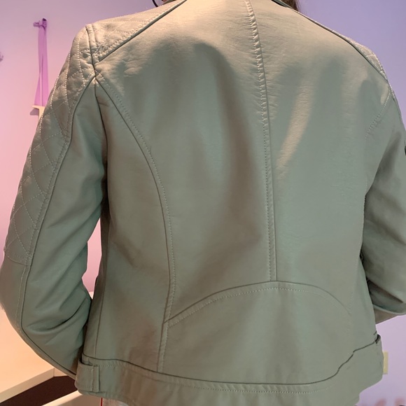 Jacket - Picture 3 of 9